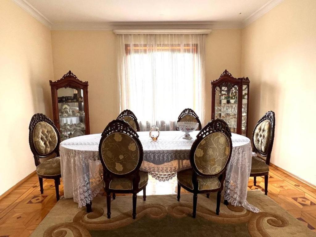 Hotel G I O Samtredia Bagian luar foto